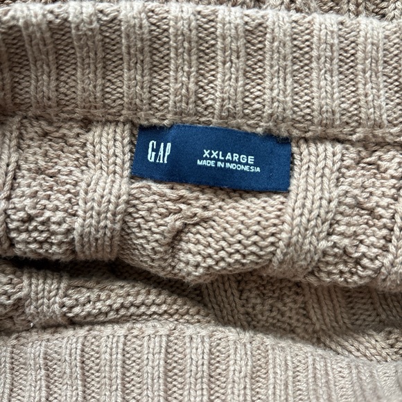 GAP Cable Knit Sweater in Beige - Picture 5 of 6